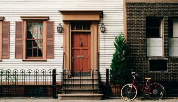 Investimenti immobiliari: tendenze di business e nuove idee per accaparrarsi quella seconda casa tanto desiderata