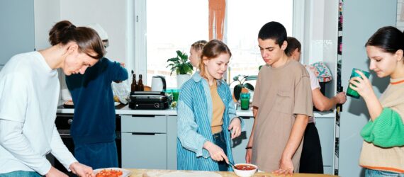 Affittare casa a studenti: come arredarla senza spendere troppo