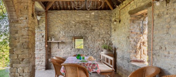 Una casa nelle Langhe tra tradizione piemontese e stile americano
